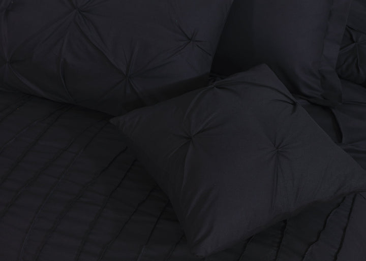 black bedroom sheets