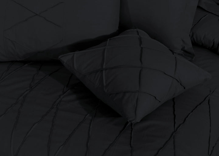 black bedroom sheets
