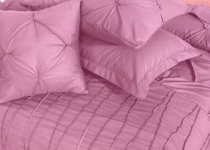 design on bed sheet