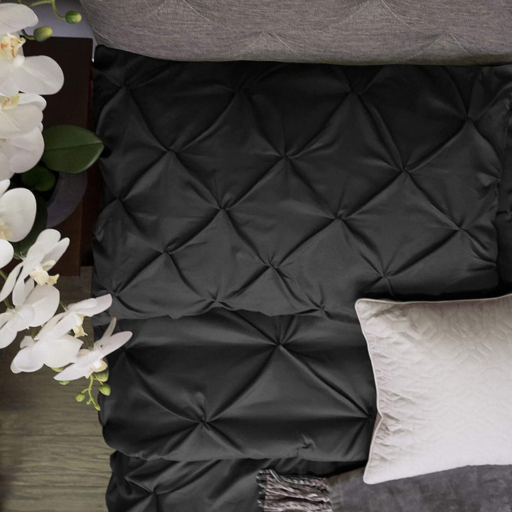 black sheets for bed