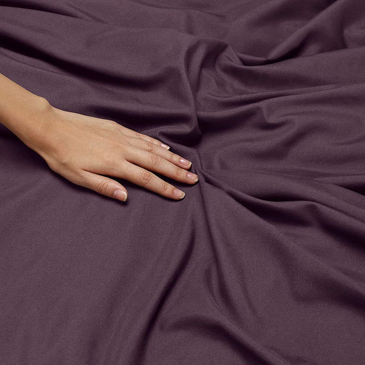 design on bed sheet