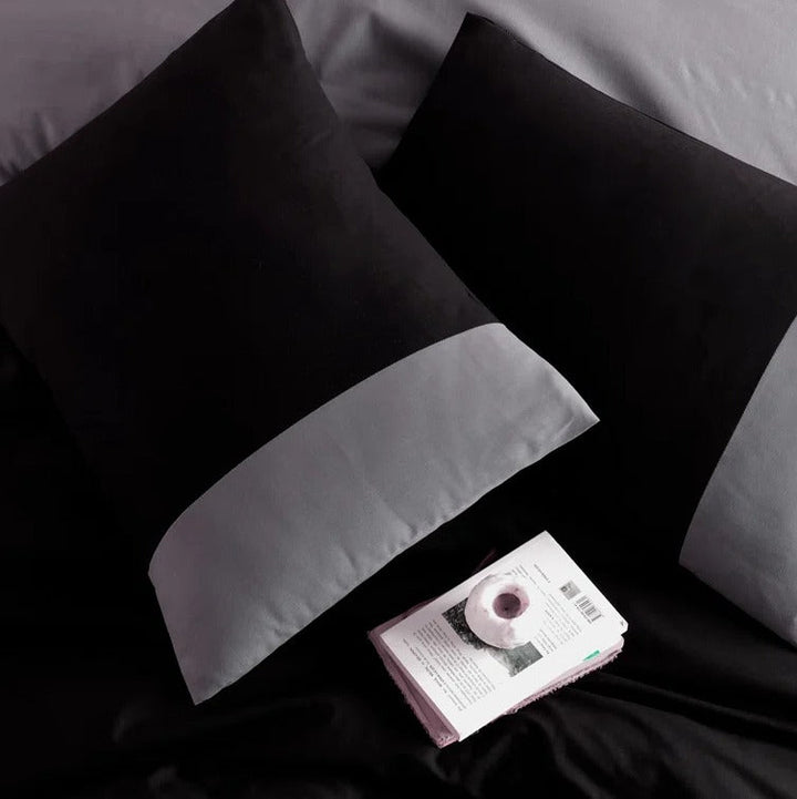 black bedroom sheets